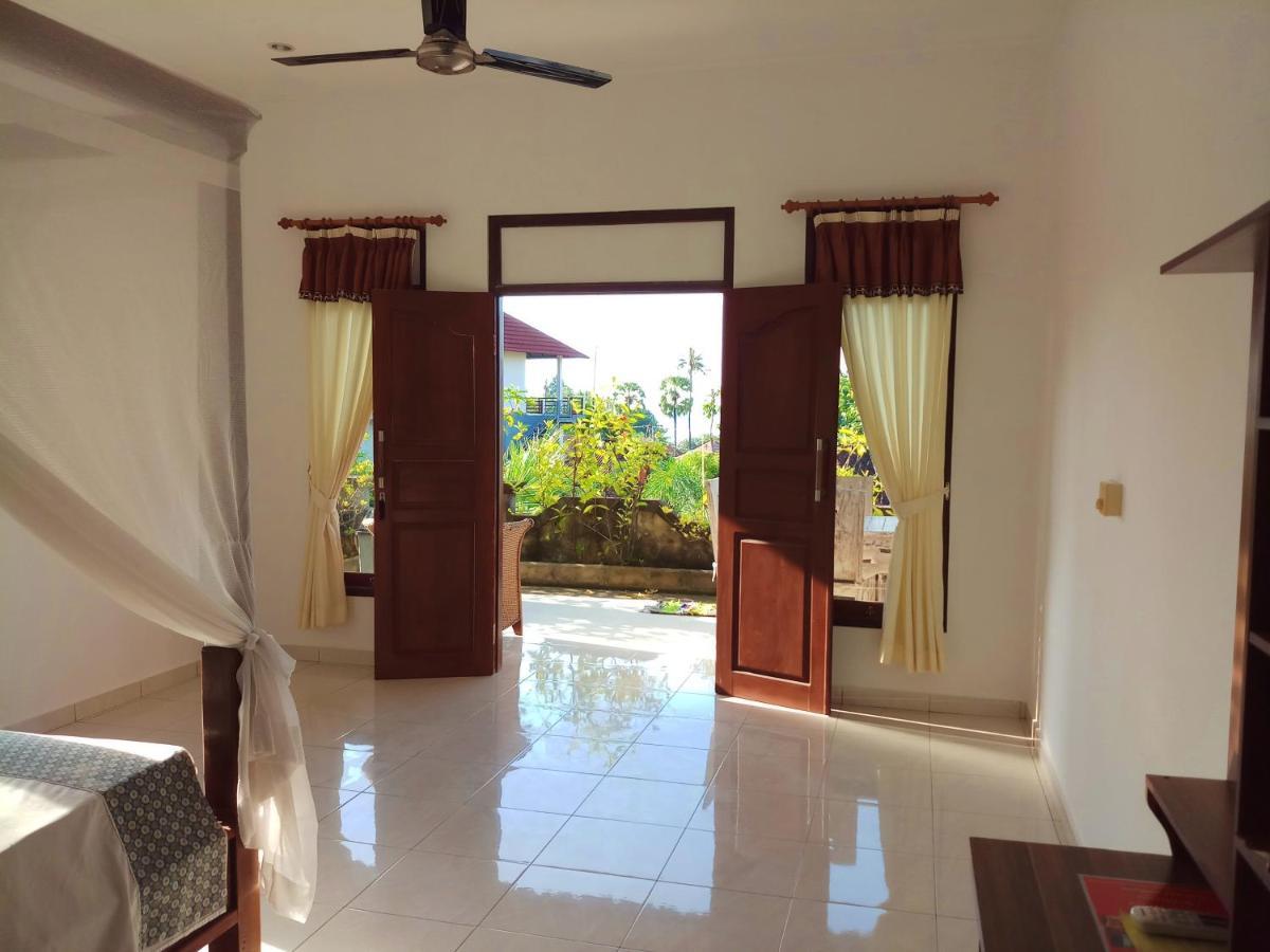 Rumah Wayans Lipah Amed Esterno foto