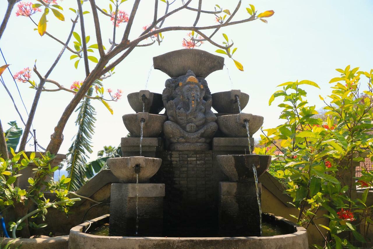 Rumah Wayans Lipah Amed Esterno foto